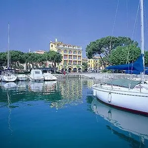 hotel-vittorio-desenzano-del-garda.it-lombardy.com/