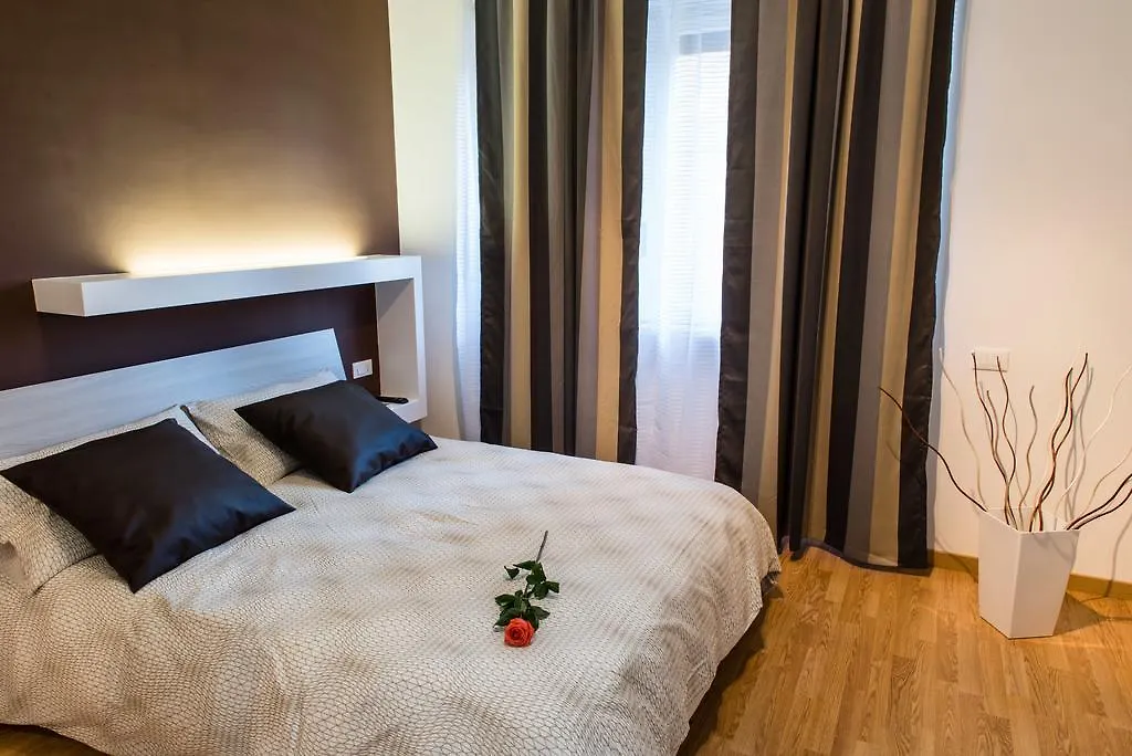 Mirabilia Urbis Roma Bed & Breakfast Italy